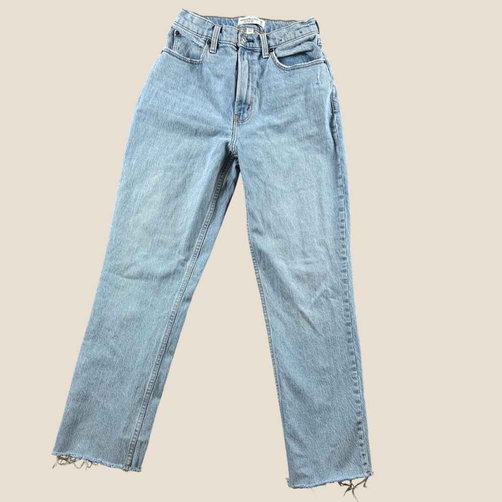 Abercrombie & Fitch 90s Straight Jeans Women 26 Light Blue Curve Love Ultra Rise